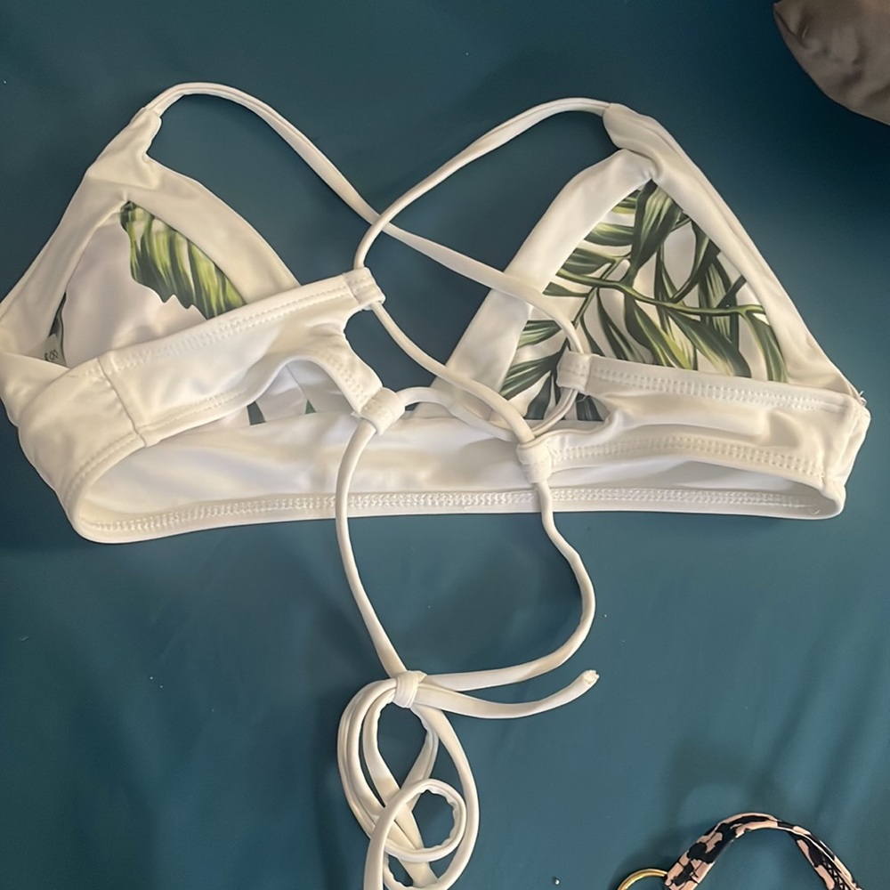 Bathing suit - Picture 2 of 2